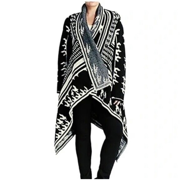 Calvin Klein Sweaters - Calvin Klein draped blanket Cardigan